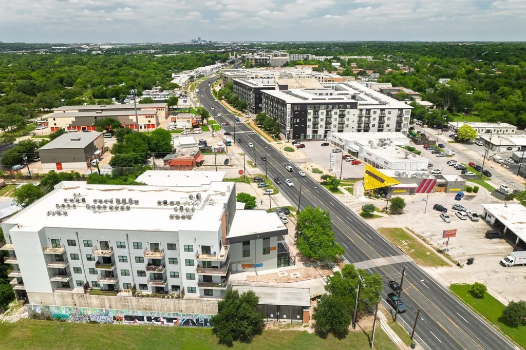6444 Burnet Road Austin TX 78757