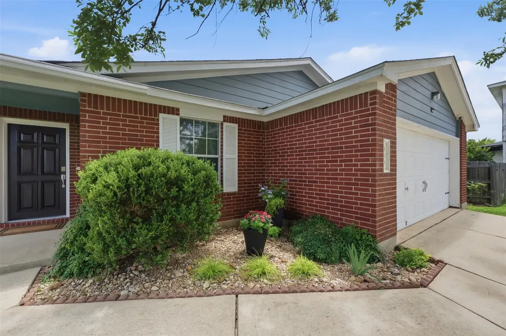 459 Jim Miller Drive Kyle TX 78640