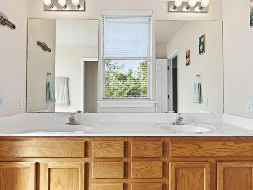 8813 Mountain Shadows Cove Austin TX 78735