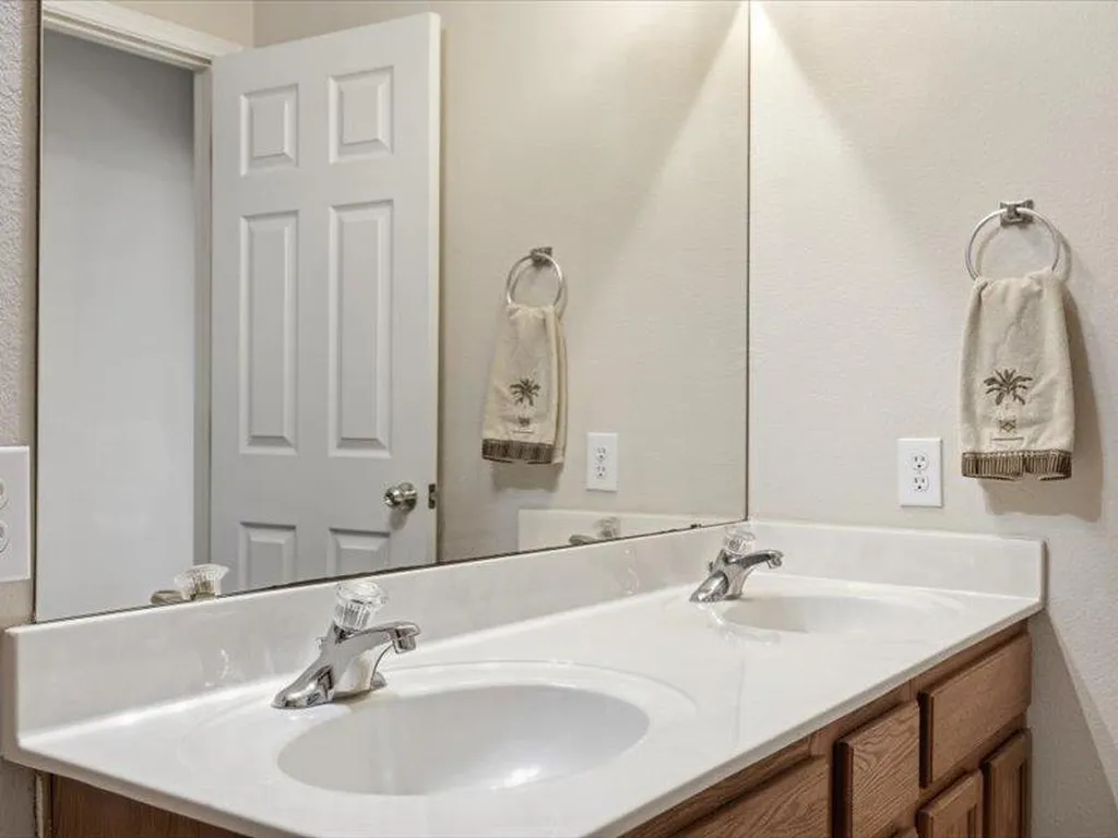 8813 Mountain Shadows Cove Austin TX 78735