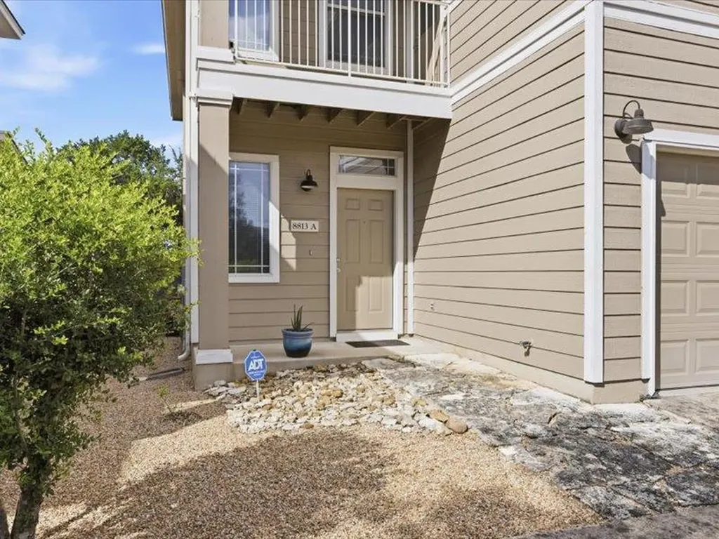 8813 Mountain Shadows Cove Austin TX 78735