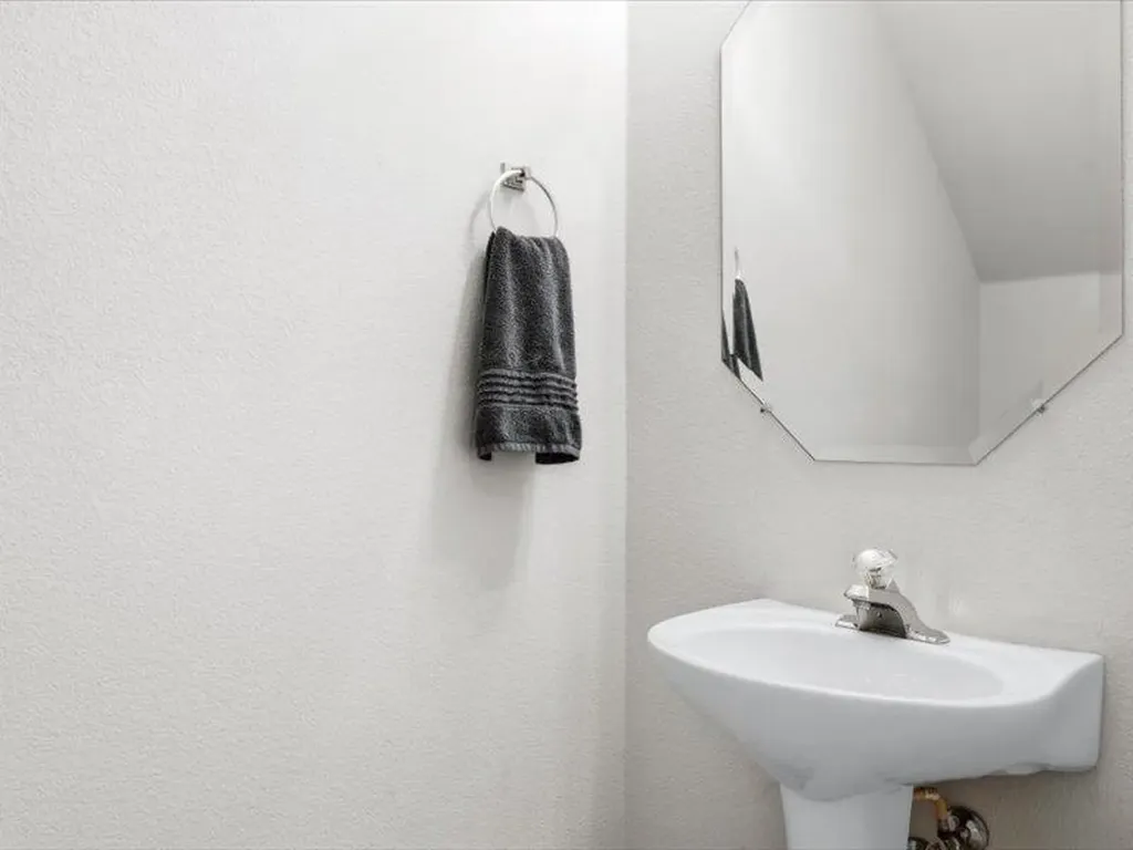 8813 Mountain Shadows Cove Austin TX 78735