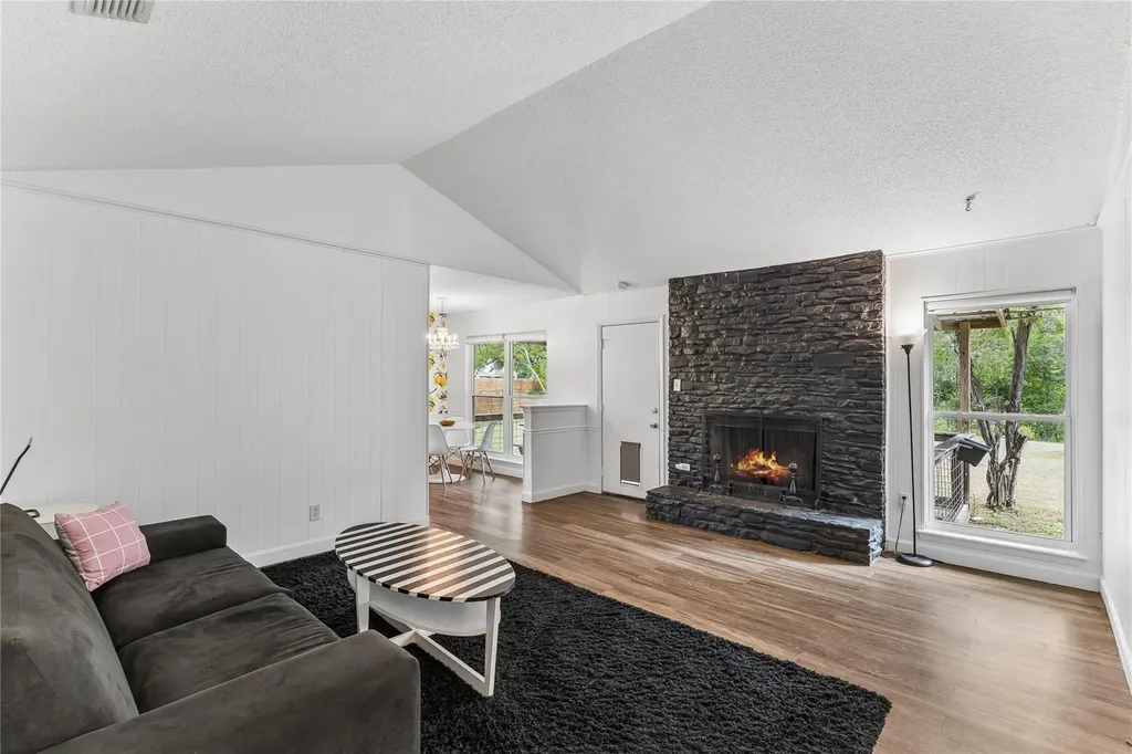 6107 Blarwood Drive Austin TX 78745
