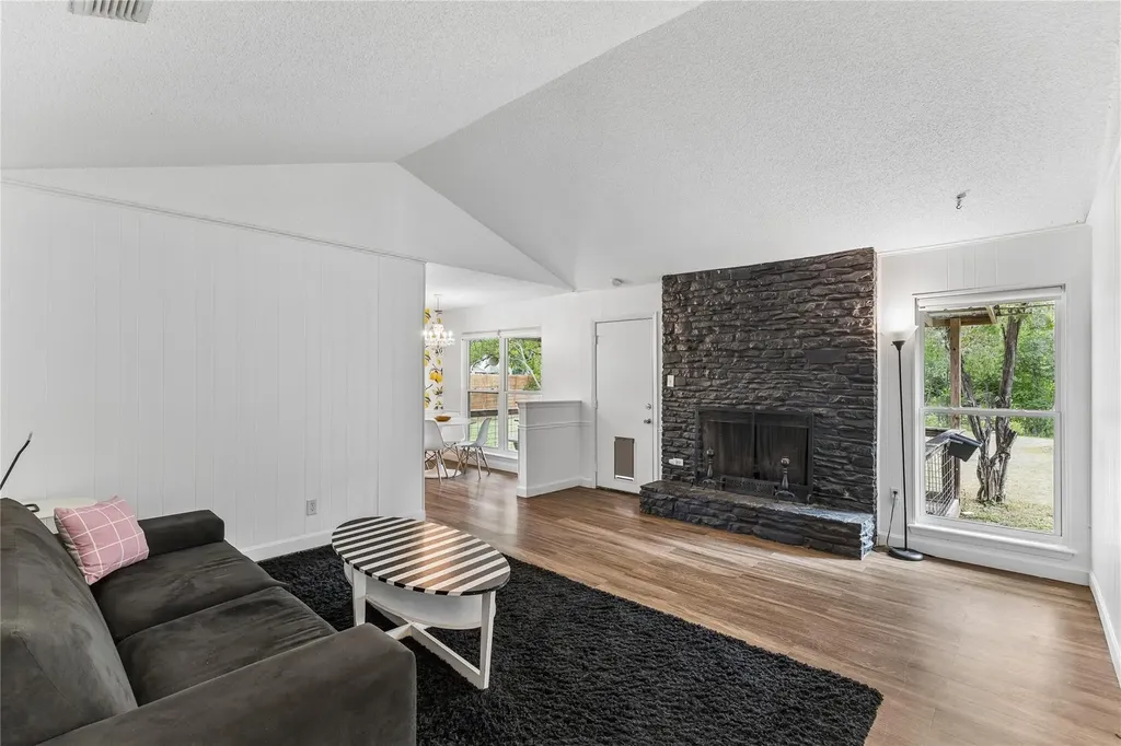 6107 Blarwood Drive Austin TX 78745