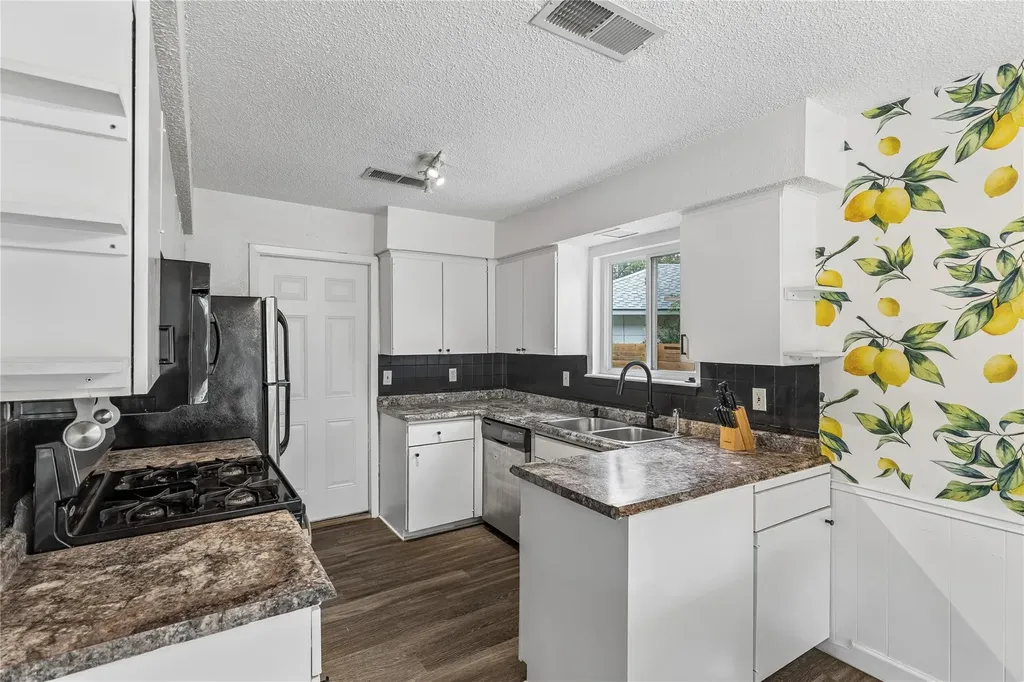 6107 Blarwood Drive Austin TX 78745