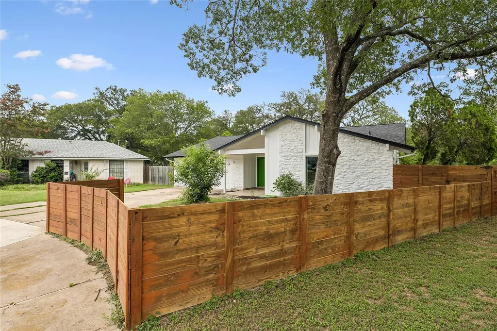 6107 Blarwood Drive Austin TX 78745