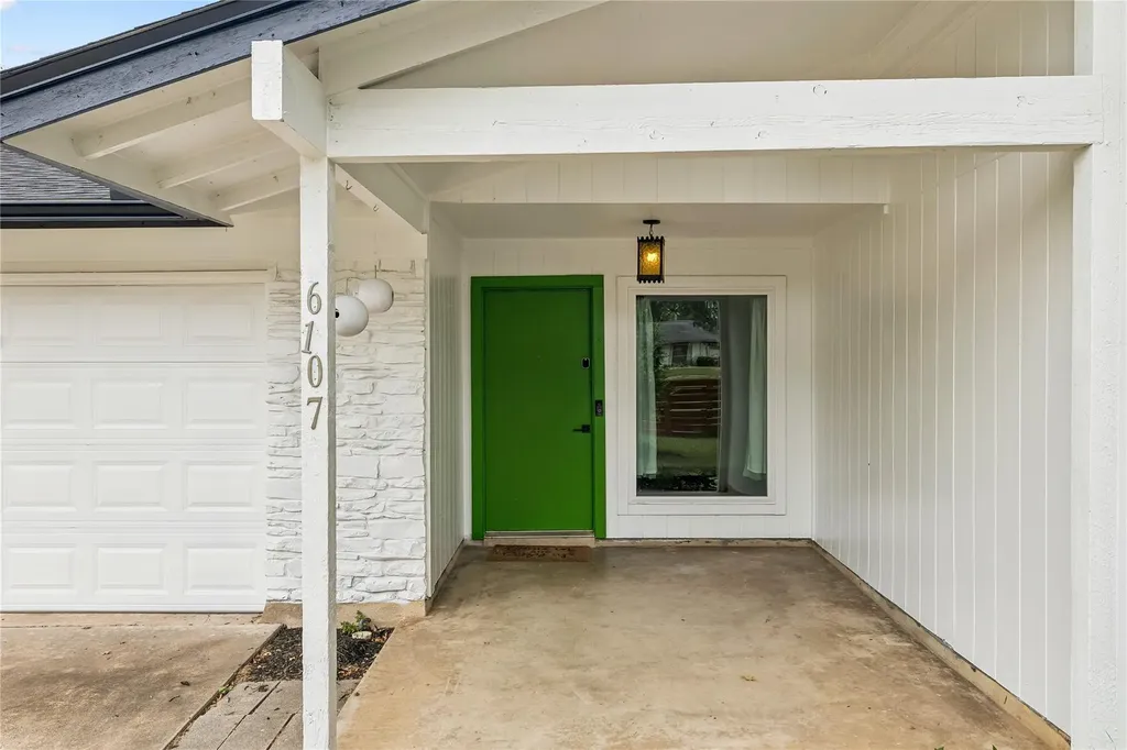 6107 Blarwood Drive Austin TX 78745