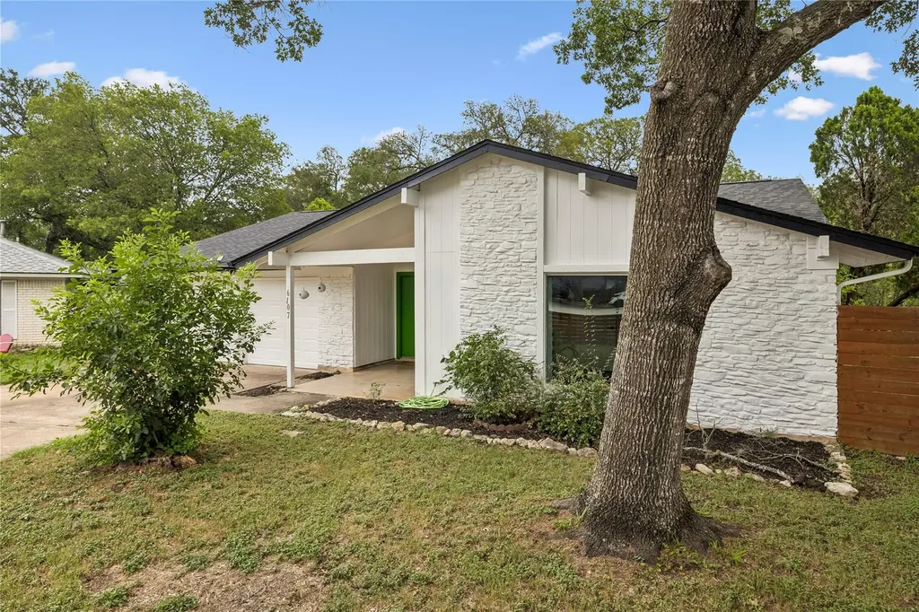 6107 Blarwood Drive Austin TX 78745