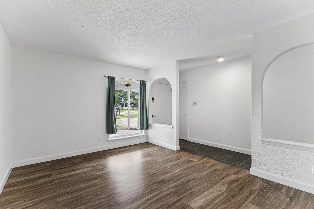 6107 Blarwood Drive Austin TX 78745