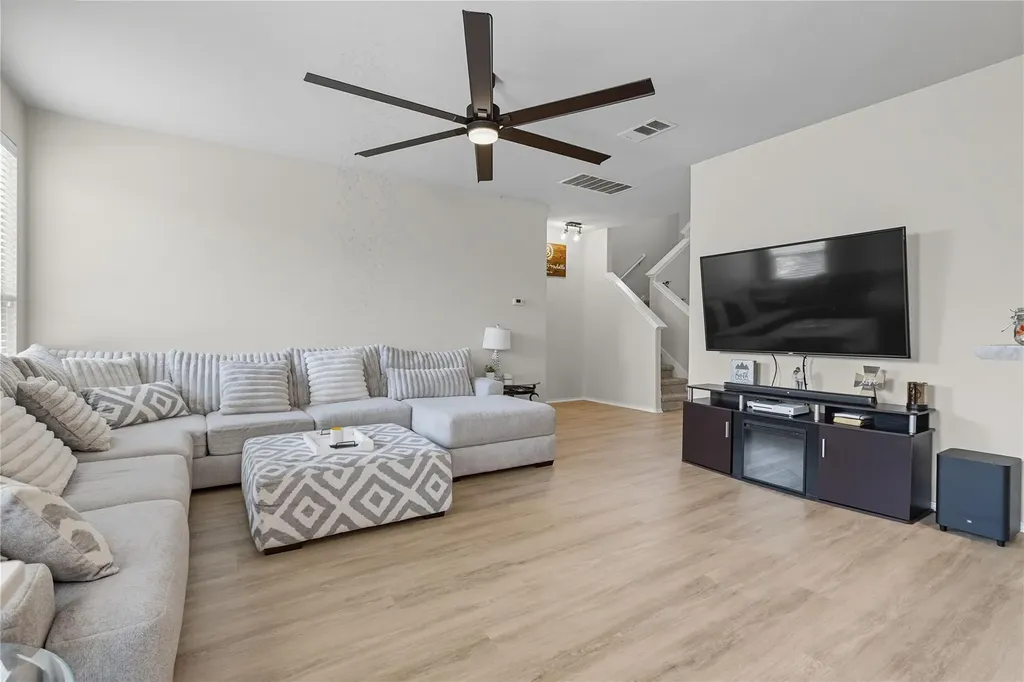 381 Bloomsbury Drive Kyle TX 78640
