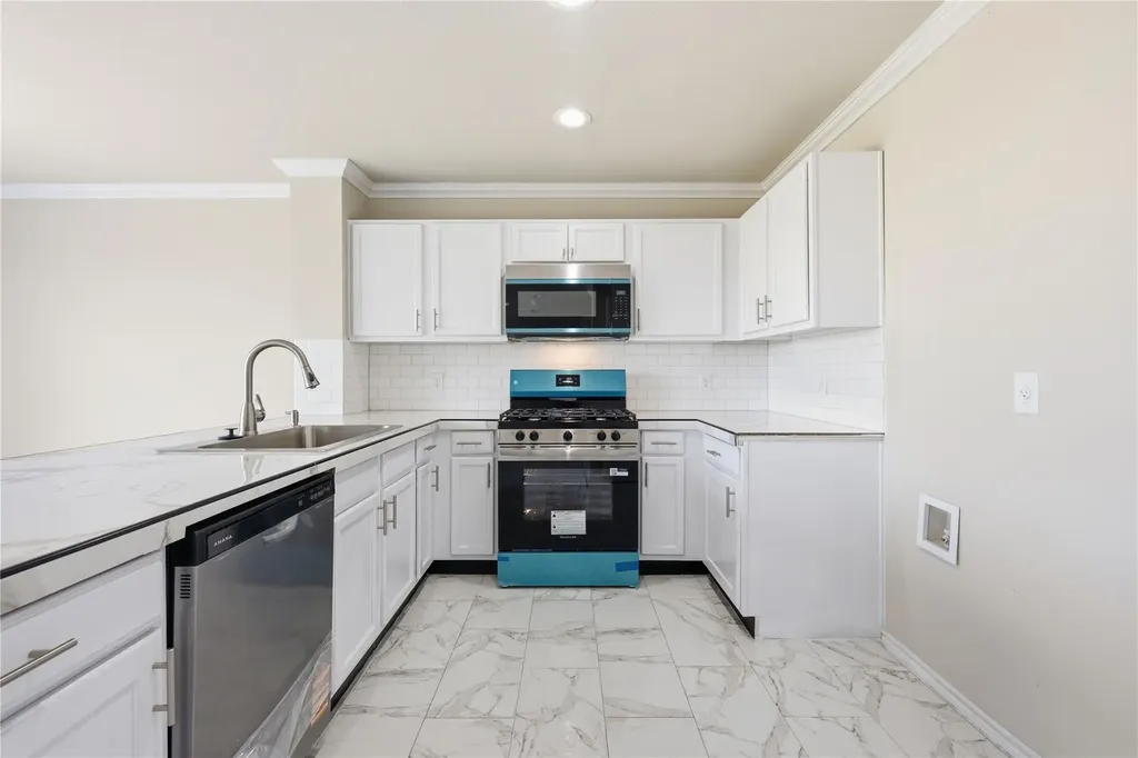 6917 Panda Royle Drive Del Valle TX 78617