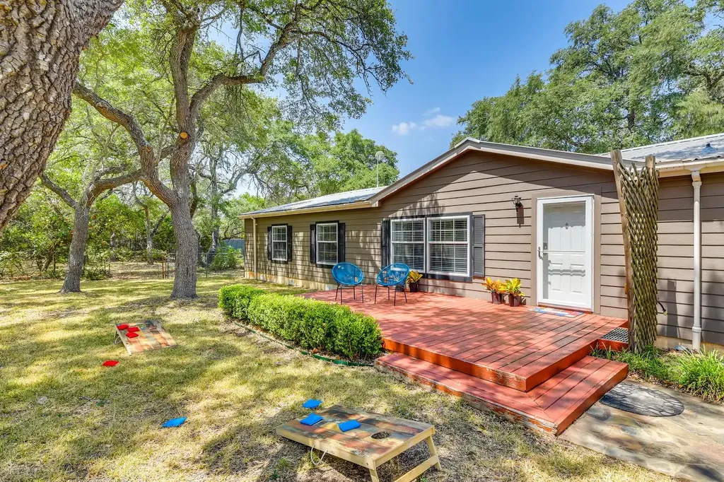 2023 Harmon Hills Road Dripping Springs TX 78620