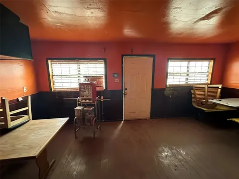 1407 Grand Avenue Big Wells TX 78830