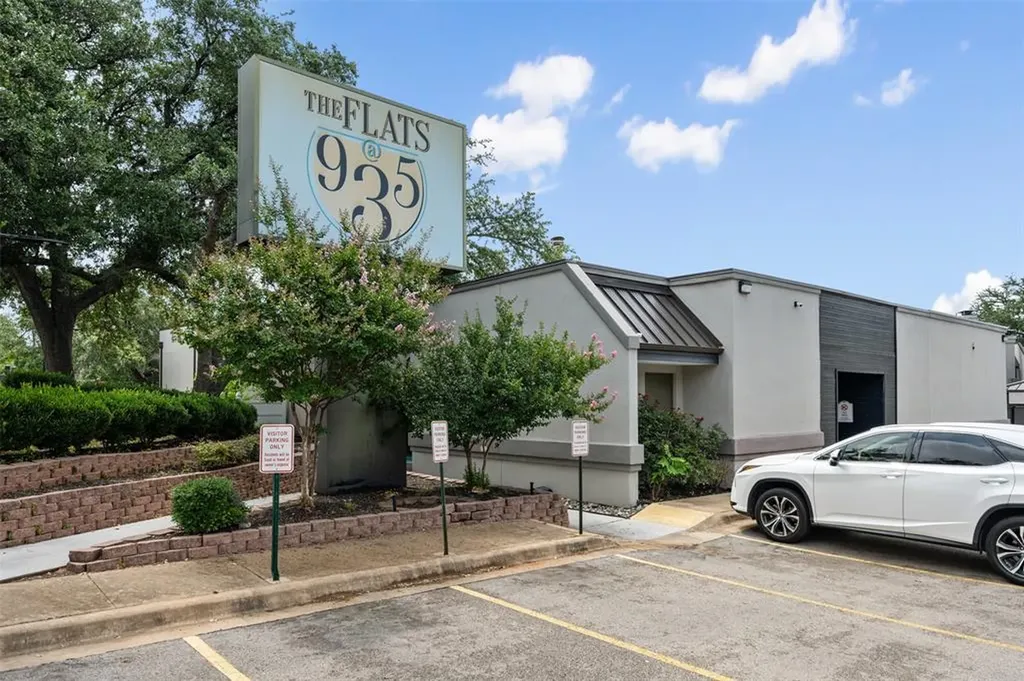 935 La Posada Drive Austin TX 78752