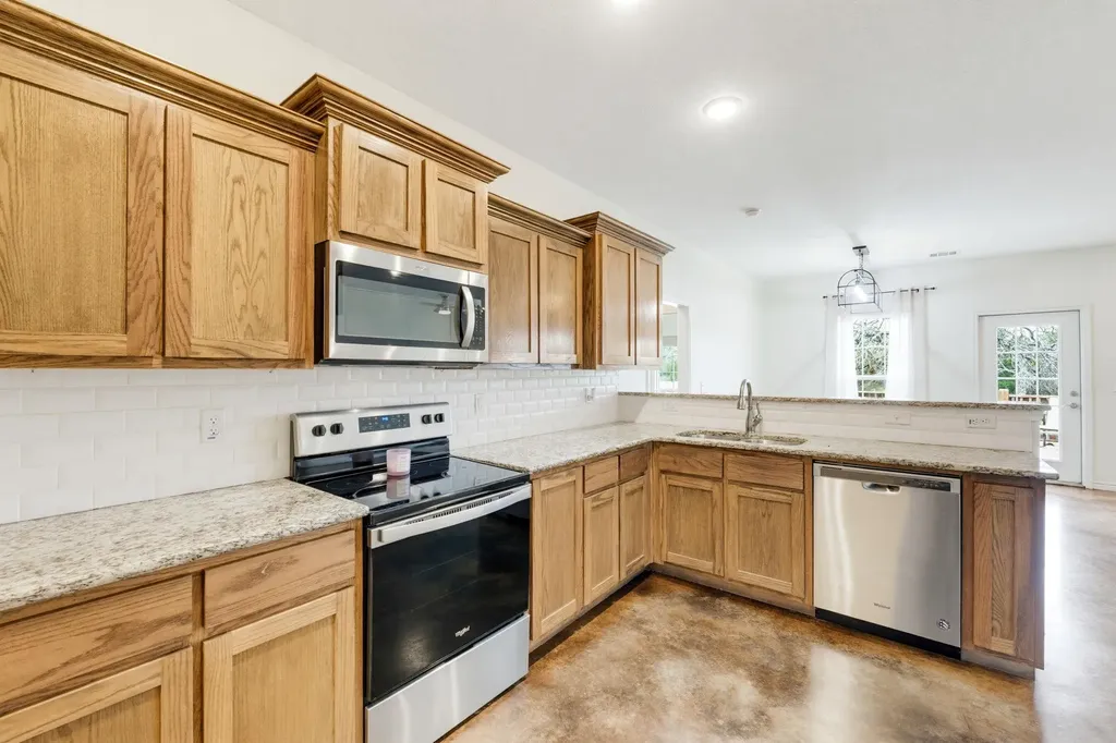 1110 County Road 1045 Lampasas TX 76550