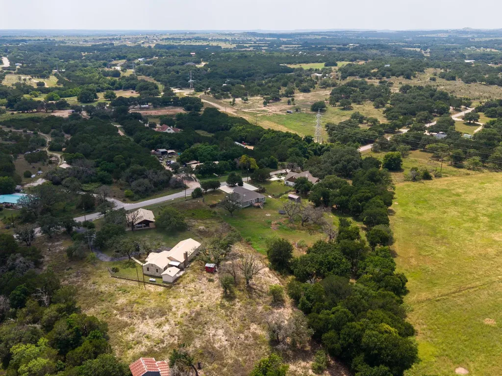 1110 County Road 1045 Lampasas TX 76550