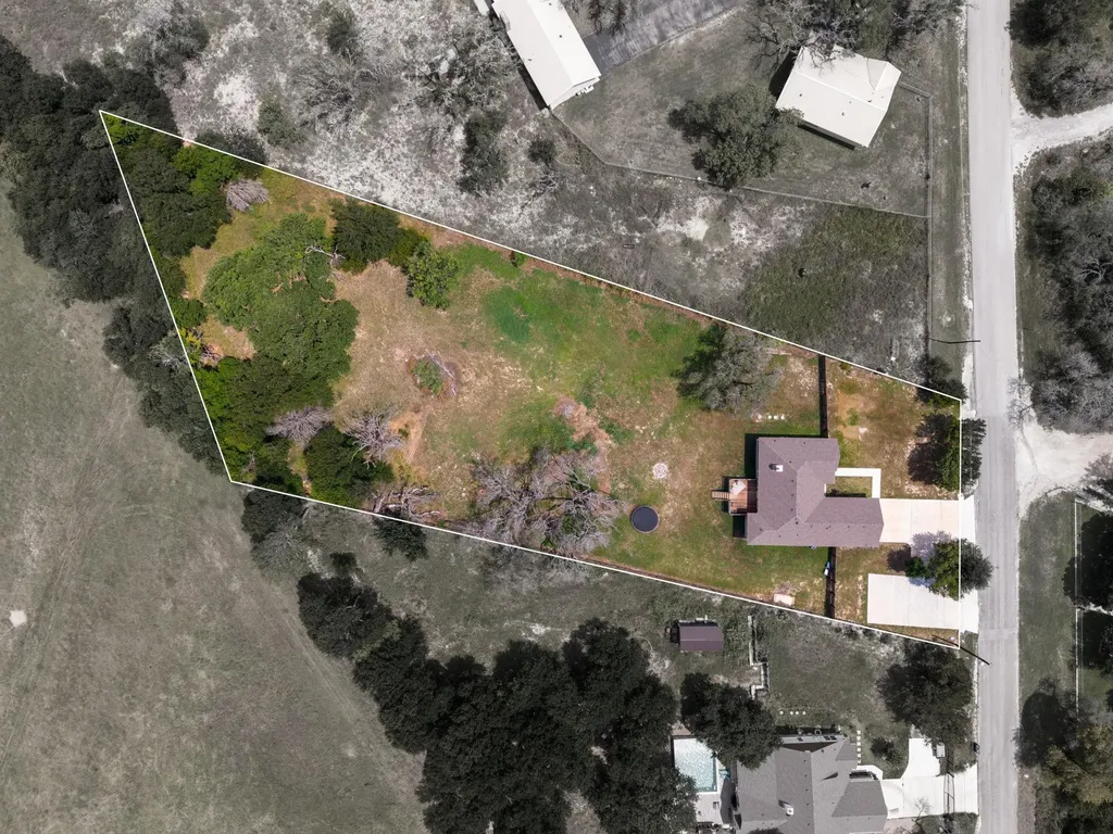 1110 County Road 1045 Lampasas TX 76550