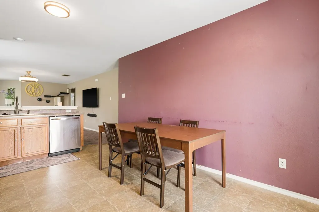 17912 Honey Locust Lane Elgin TX 78621