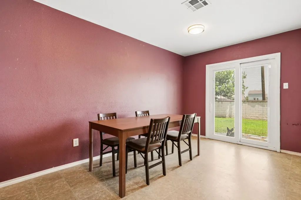 17912 Honey Locust Lane Elgin TX 78621