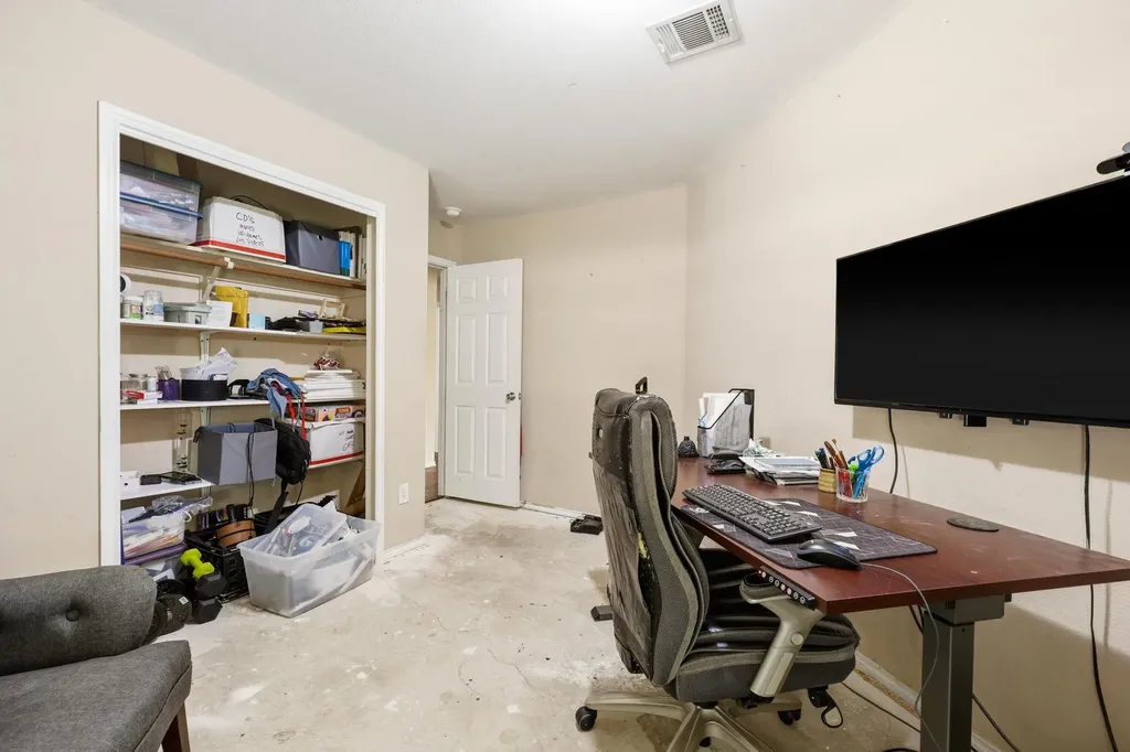 17912 Honey Locust Lane Elgin TX 78621