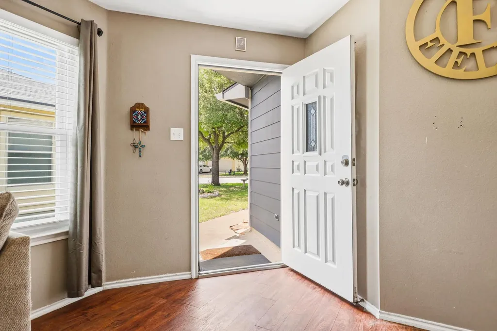 17912 Honey Locust Lane Elgin TX 78621