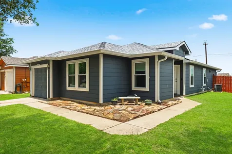 17912 Honey Locust Lane Elgin TX 78621