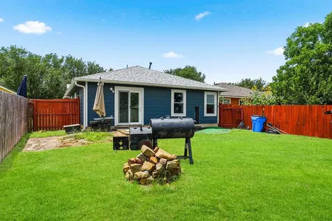 17912 Honey Locust Lane Elgin TX 78621