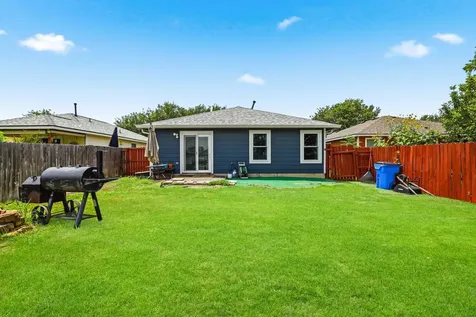 17912 Honey Locust Lane Elgin TX 78621