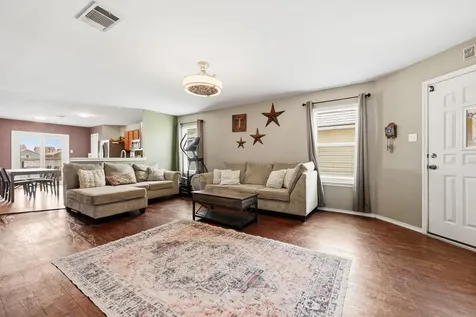 17912 Honey Locust Lane Elgin TX 78621