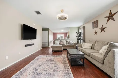 17912 Honey Locust Lane Elgin TX 78621
