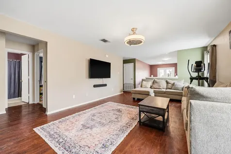 17912 Honey Locust Lane Elgin TX 78621