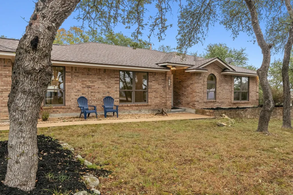900 Morgan Hill Drive Dripping Springs TX 78620