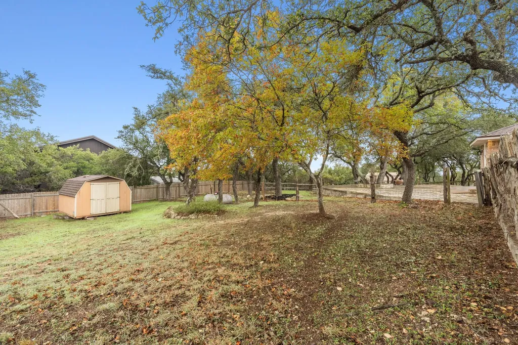 900 Morgan Hill Drive Dripping Springs TX 78620