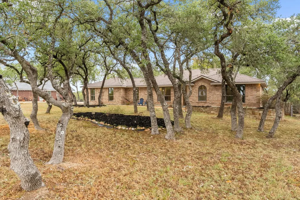 900 Morgan Hill Drive Dripping Springs TX 78620