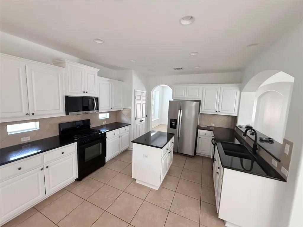 19413 Melwas Way Pflugerville TX 78660