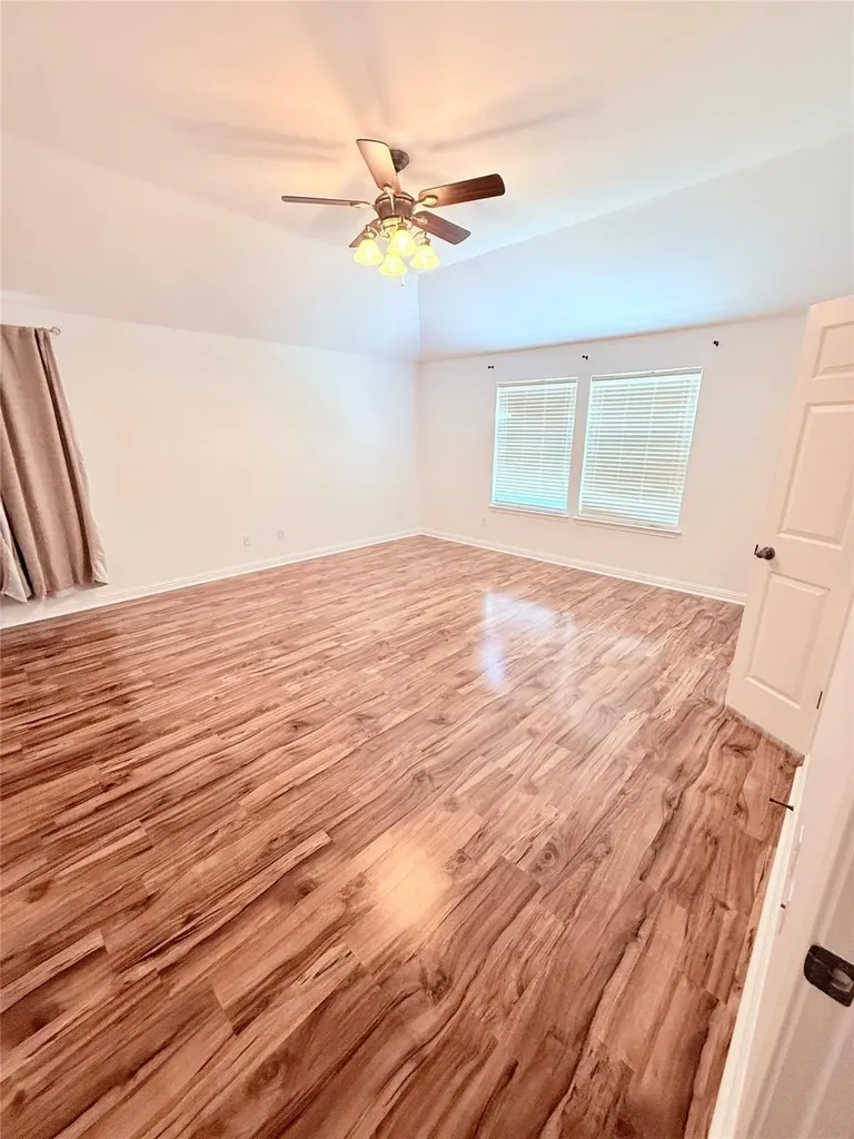 19413 Melwas Way Pflugerville TX 78660