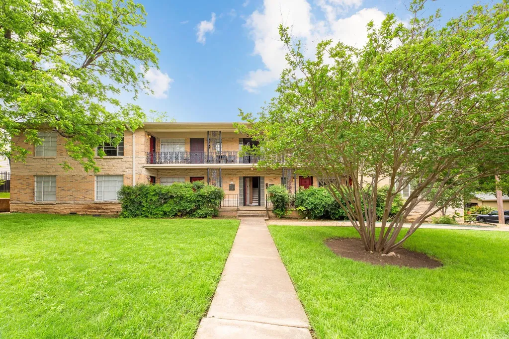 301 E 34th Street Austin TX 78705