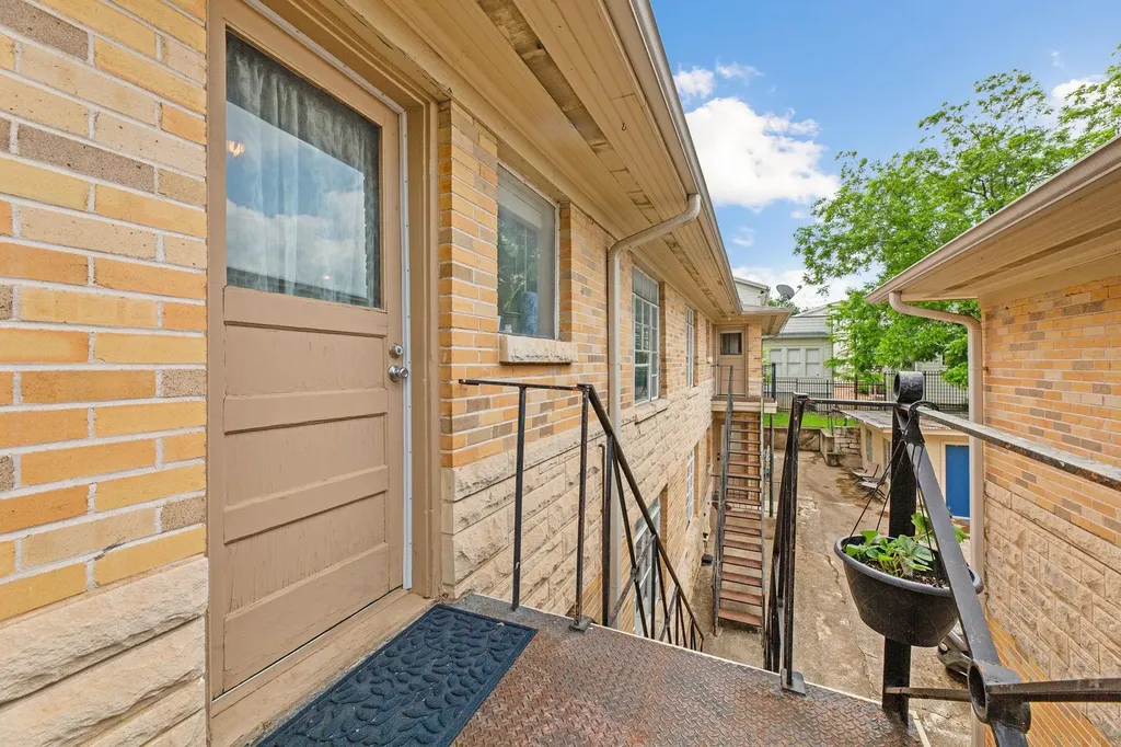 301 E 34th Street Austin TX 78705