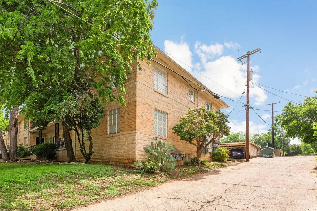 301 E 34th Street Austin TX 78705