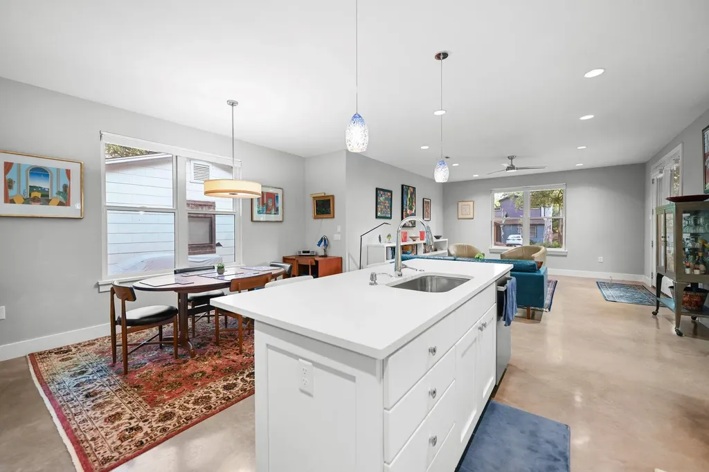 1506 W Saint Johns Avenue Austin TX 78757