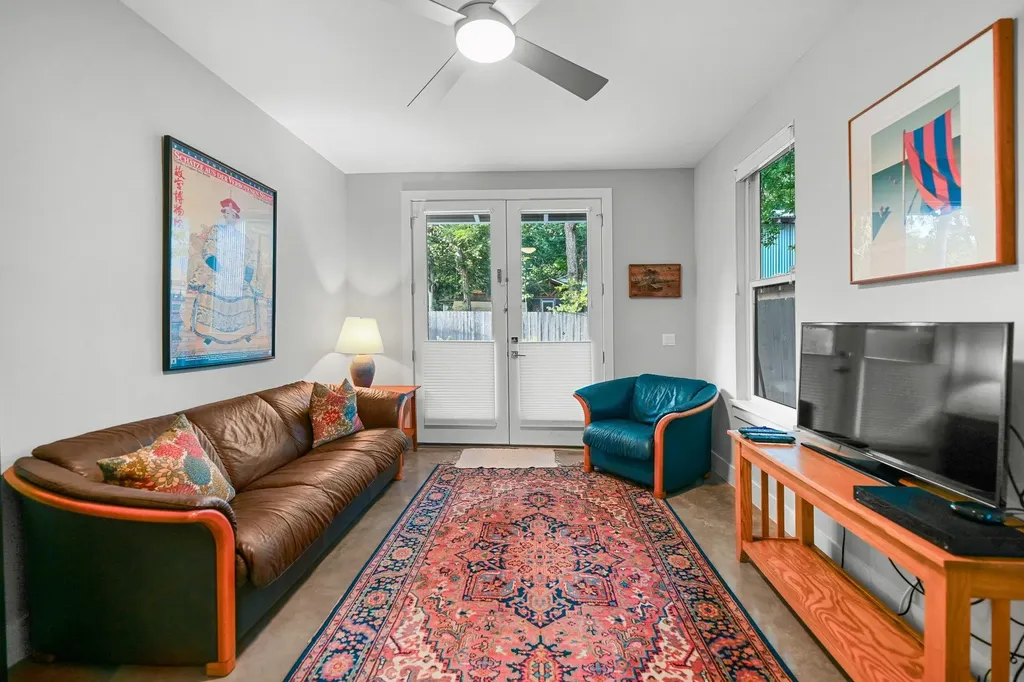 1506 W Saint Johns Avenue Austin TX 78757