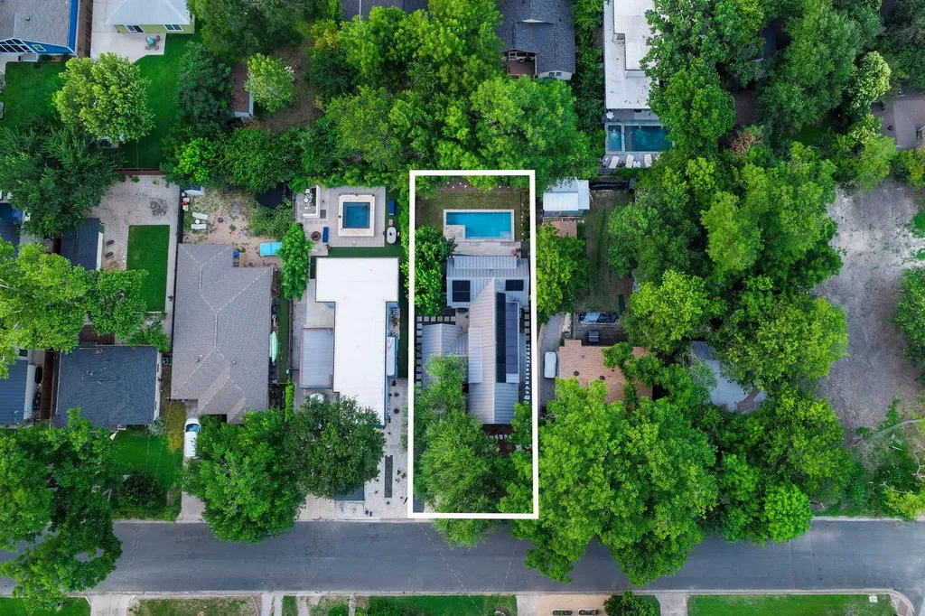 1506 W Saint Johns Avenue Austin TX 78757
