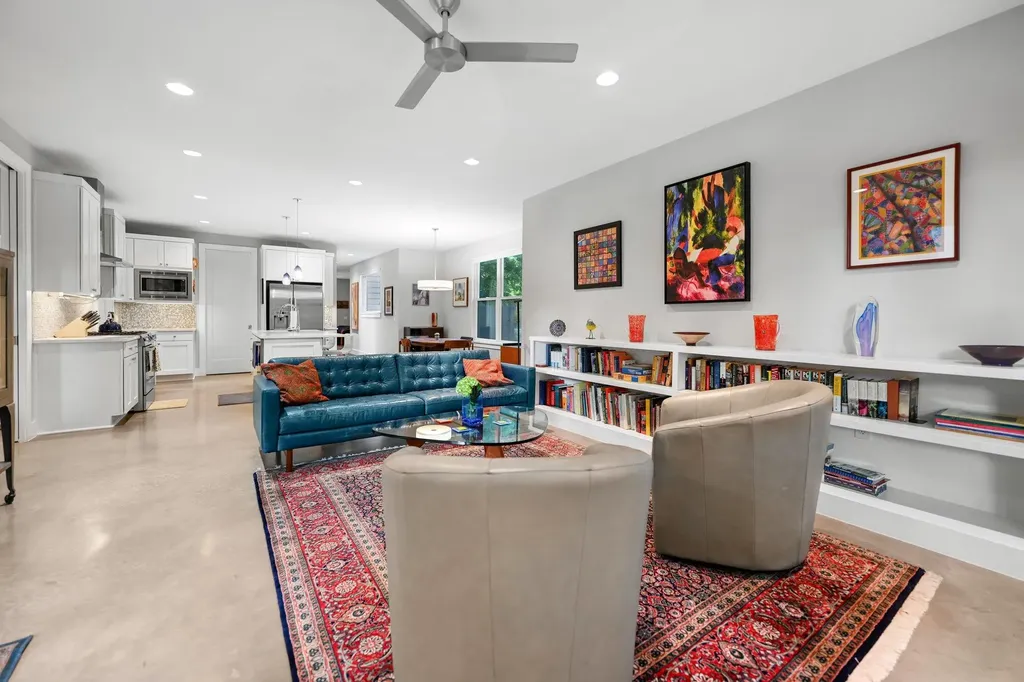 1506 W Saint Johns Avenue Austin TX 78757