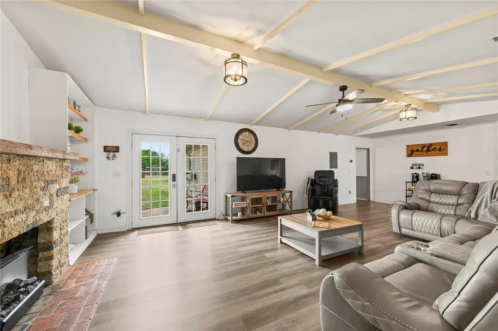 2915 County Road 153 Georgetown TX 78626