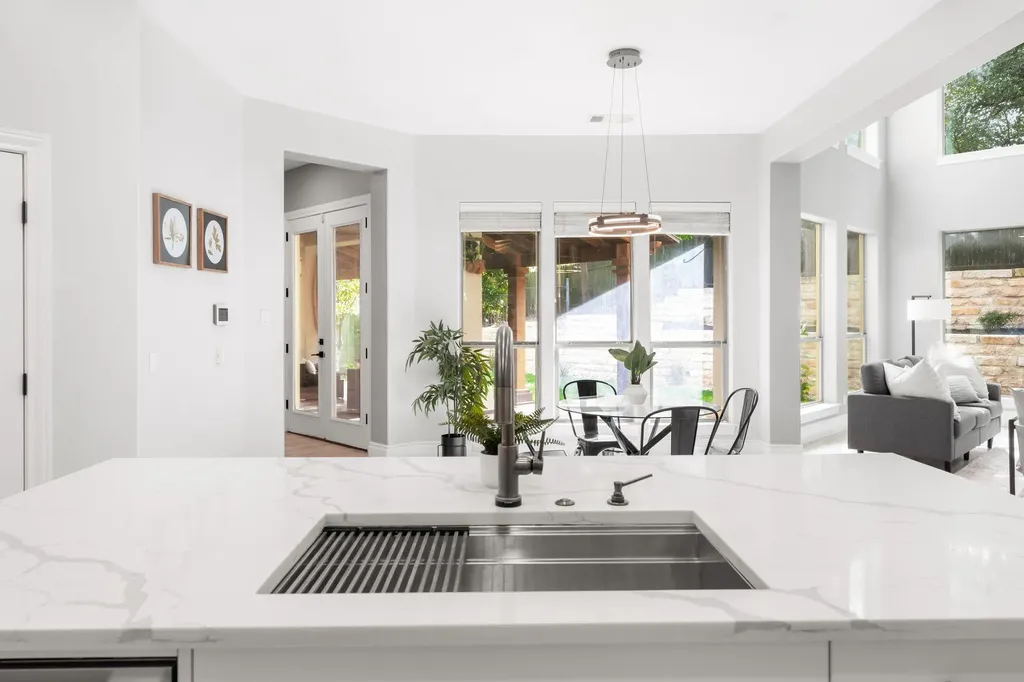 13500 Coleto Creek Trail Austin TX 78732