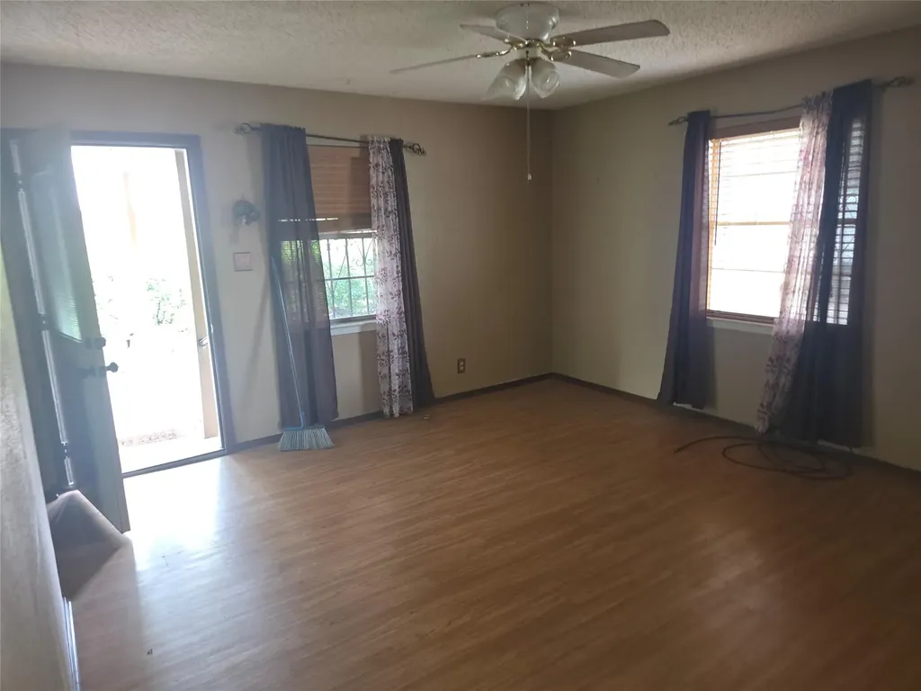 1109 Dunstan Drive Austin TX 78745