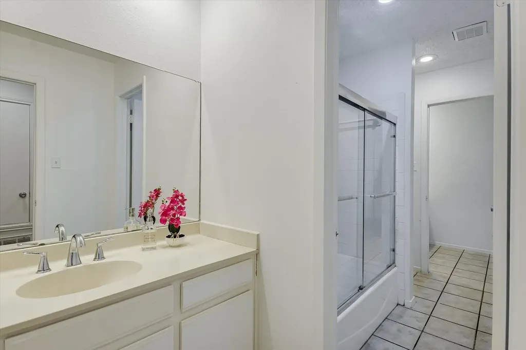 3207 Eanes Circle Austin TX 78746