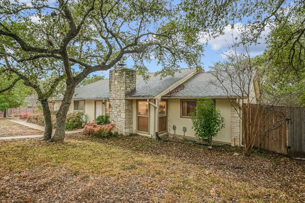 3207 Eanes Circle Austin TX 78746