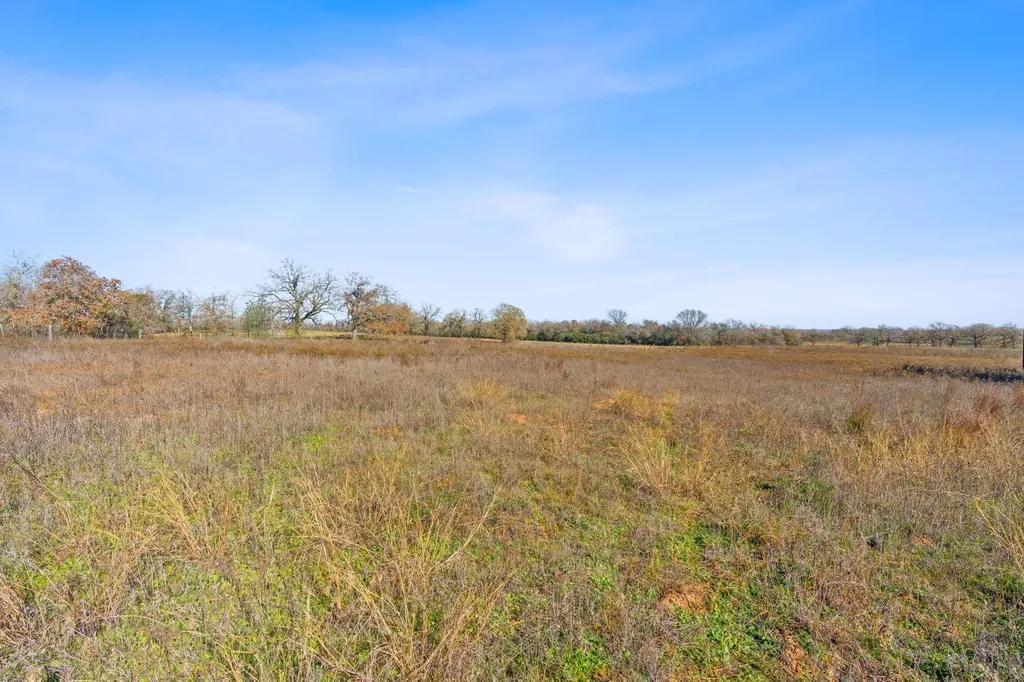 10996 Us Highway 90 W Harwood TX 78632