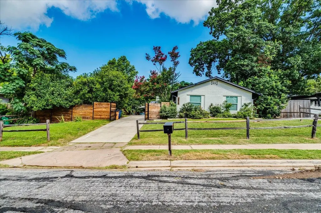 2506 Audubon Place Austin TX 78741